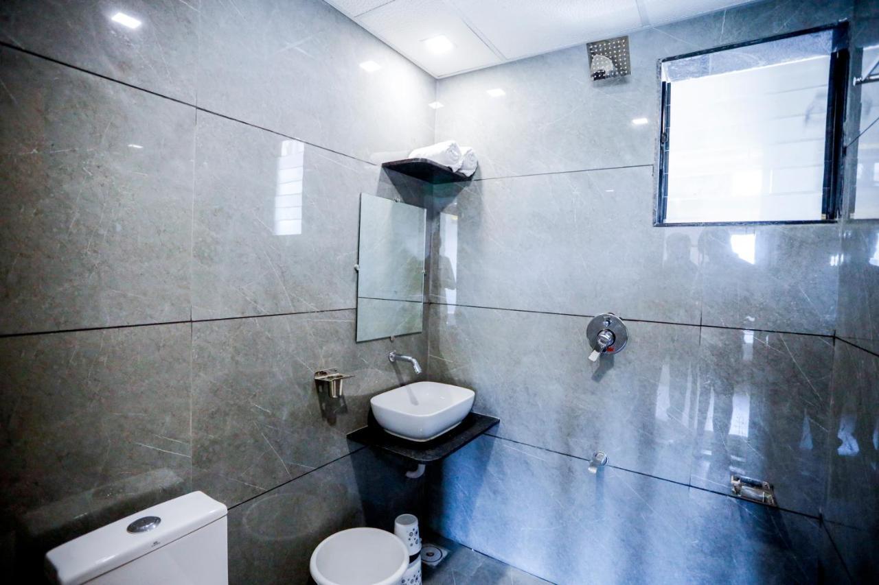 Hotel Om Somnāth Zewnętrze zdjęcie