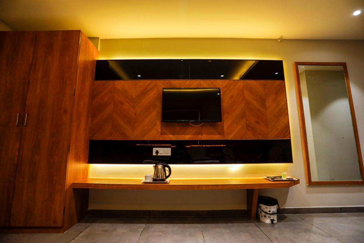 Hotel Om Somnāth Zewnętrze zdjęcie