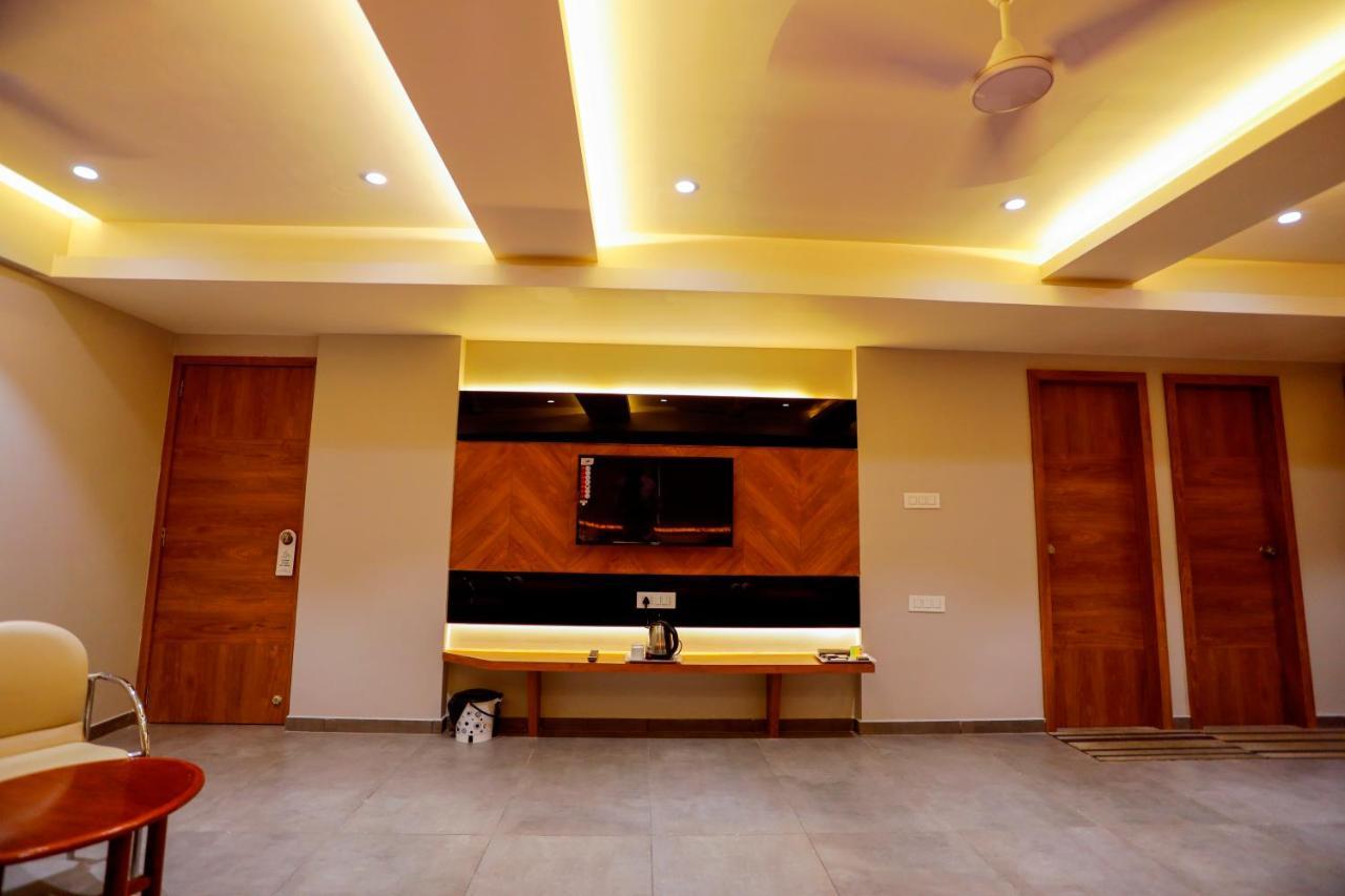 Hotel Om Somnāth Zewnętrze zdjęcie