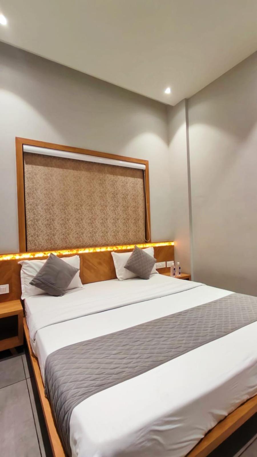 Hotel Om Somnāth Zewnętrze zdjęcie